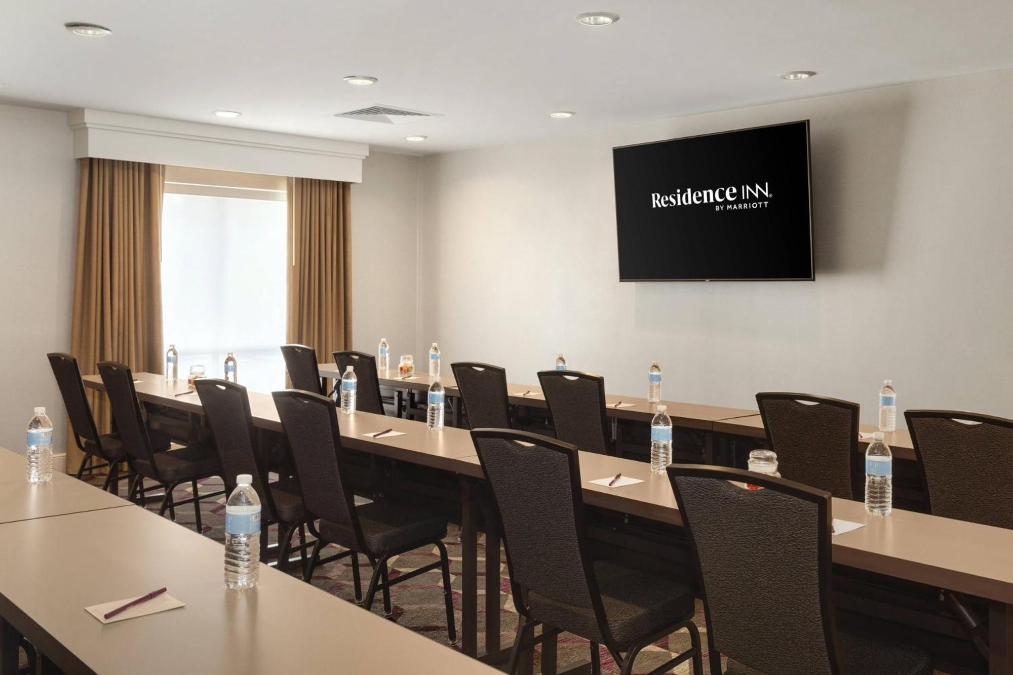 Philadelphia Willow Grove Hotel